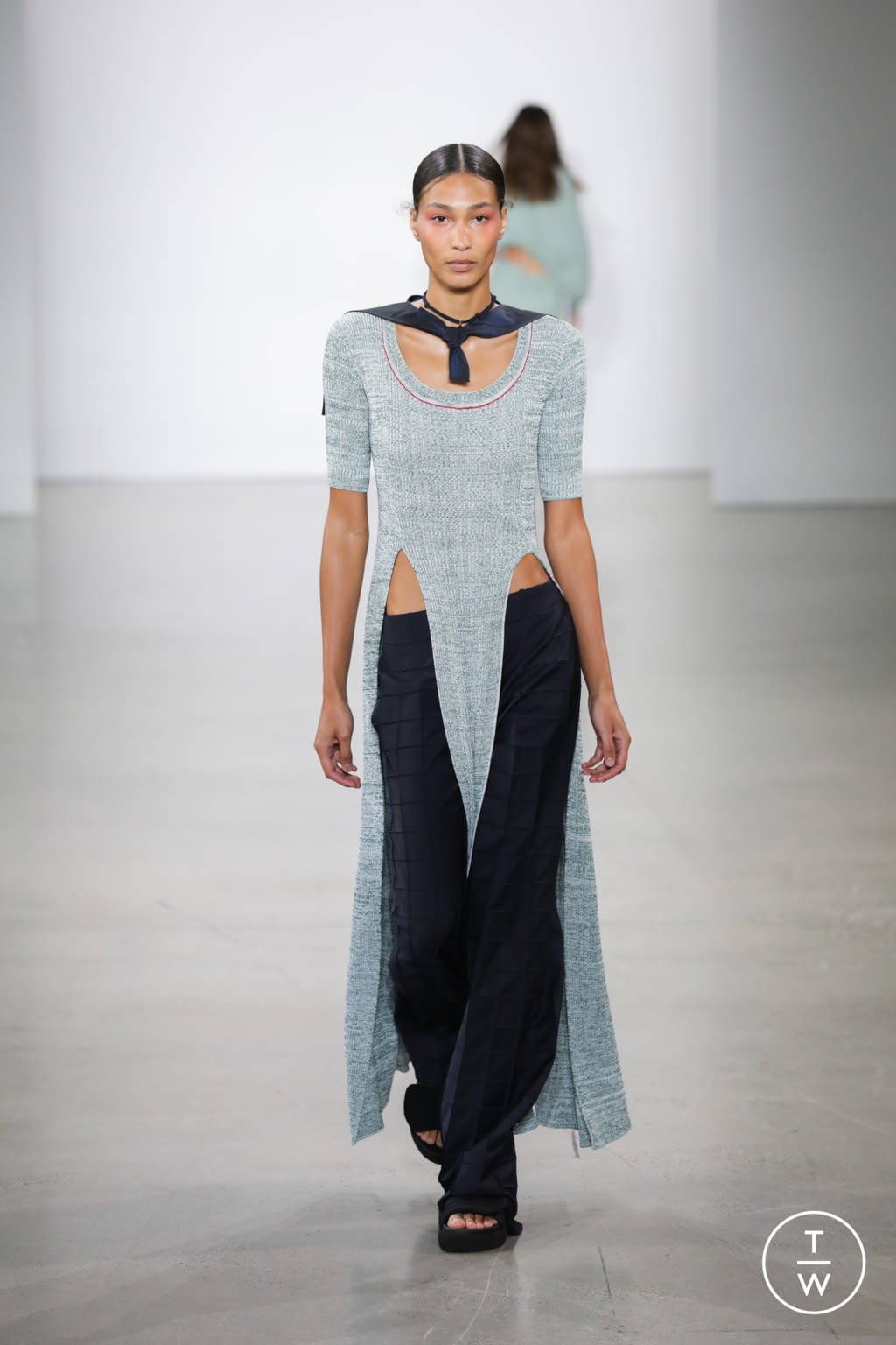 Fashion Week New York Spring/Summer 2022 look 34 from the Bevza collection 女装