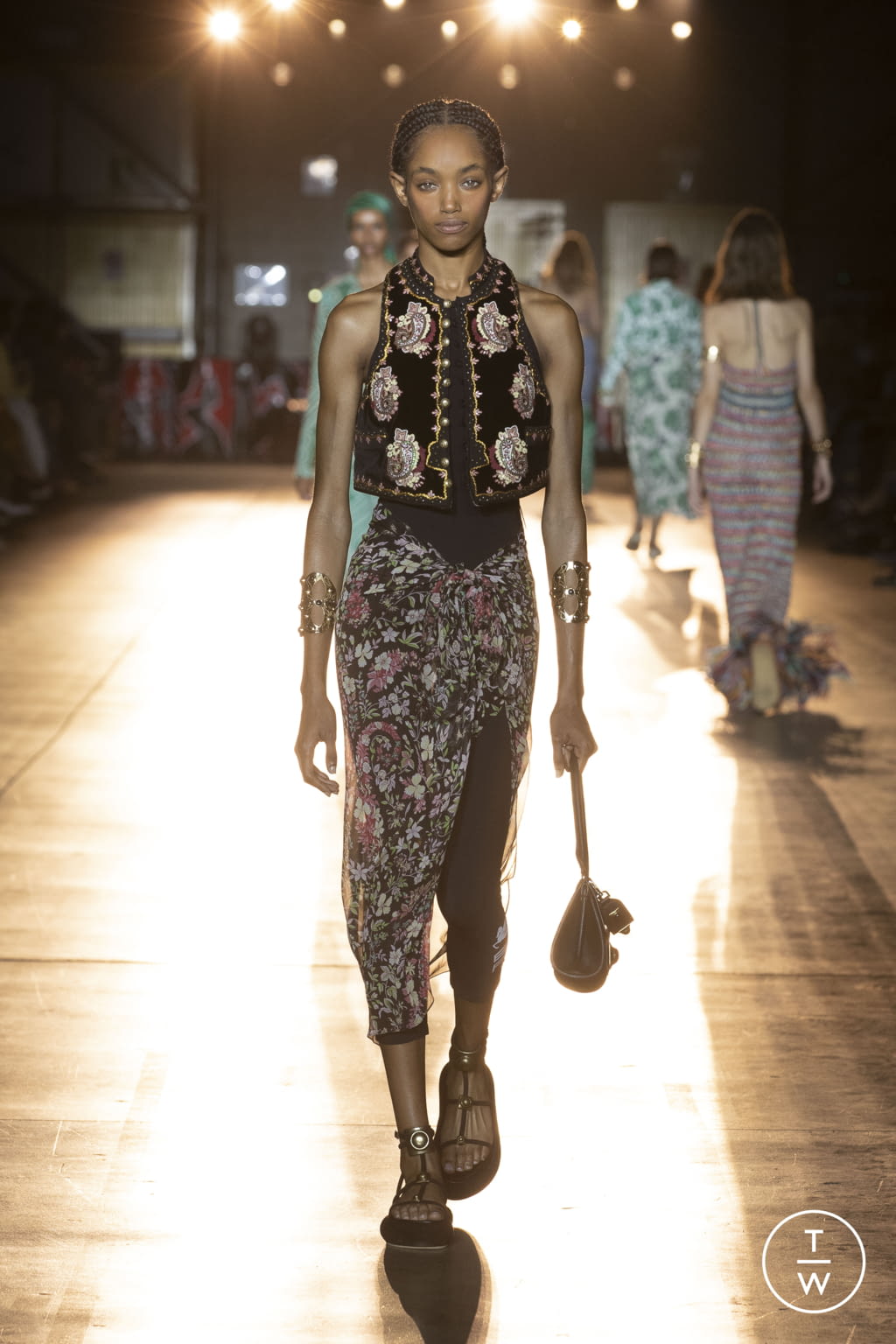 Fashion Week Milan Spring/Summer 2022 look 34 from the Etro collection womenswear