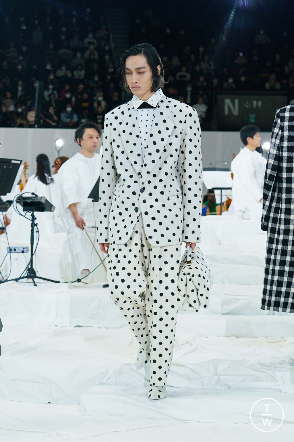 Fashion Week Milan Fall/Winter 2023 look 34 from the Marni collection 女装
