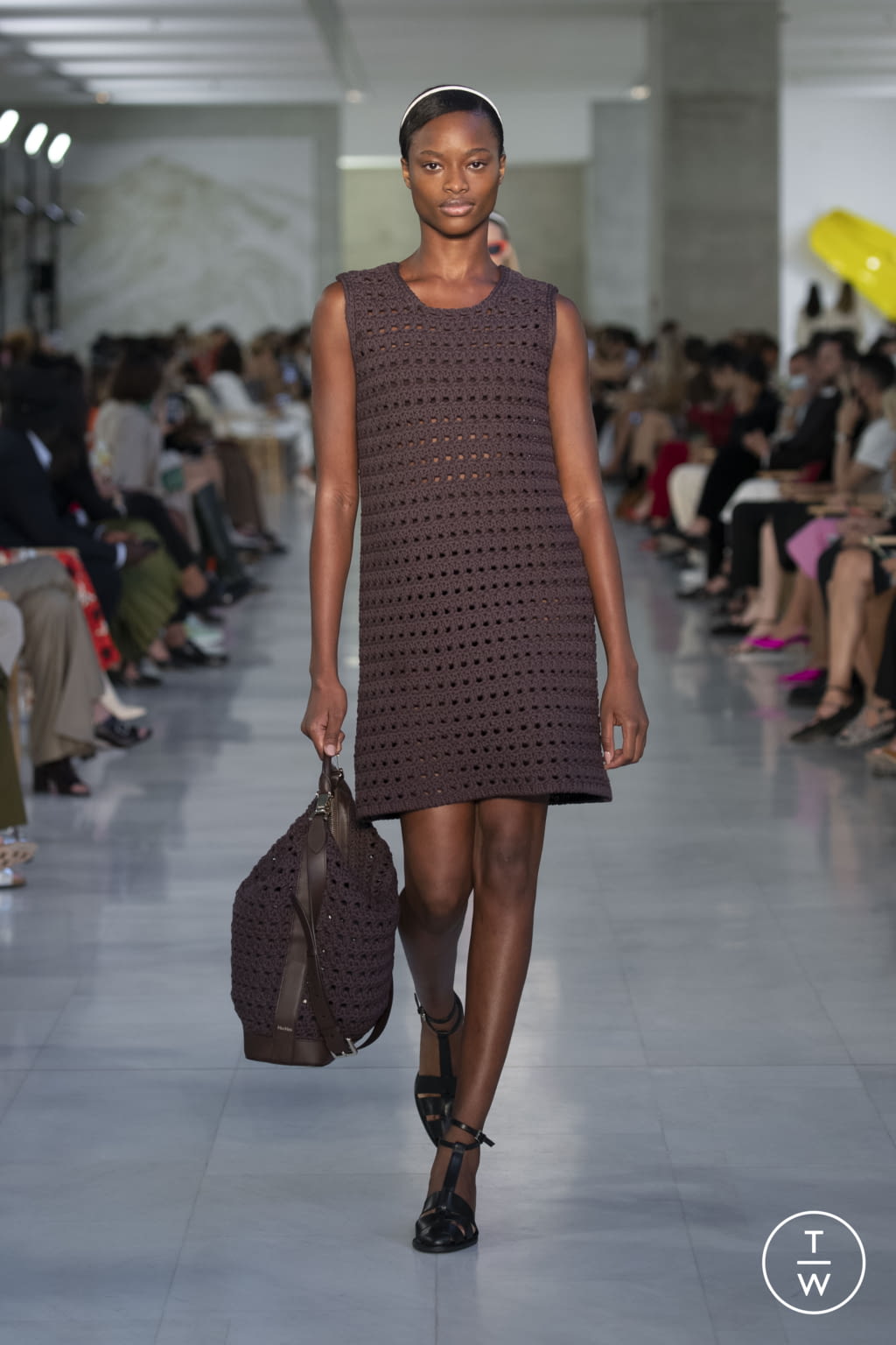 Fashion Week Milan Spring/Summer 2022 look 34 from the Max Mara collection womenswear