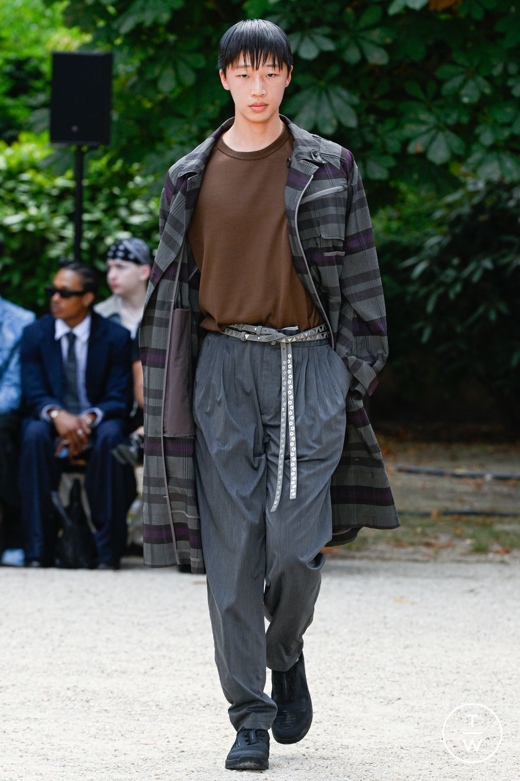 Fashion Week Paris Spring/Summer 2026 look 34 de la collection White Mountaineering menswear