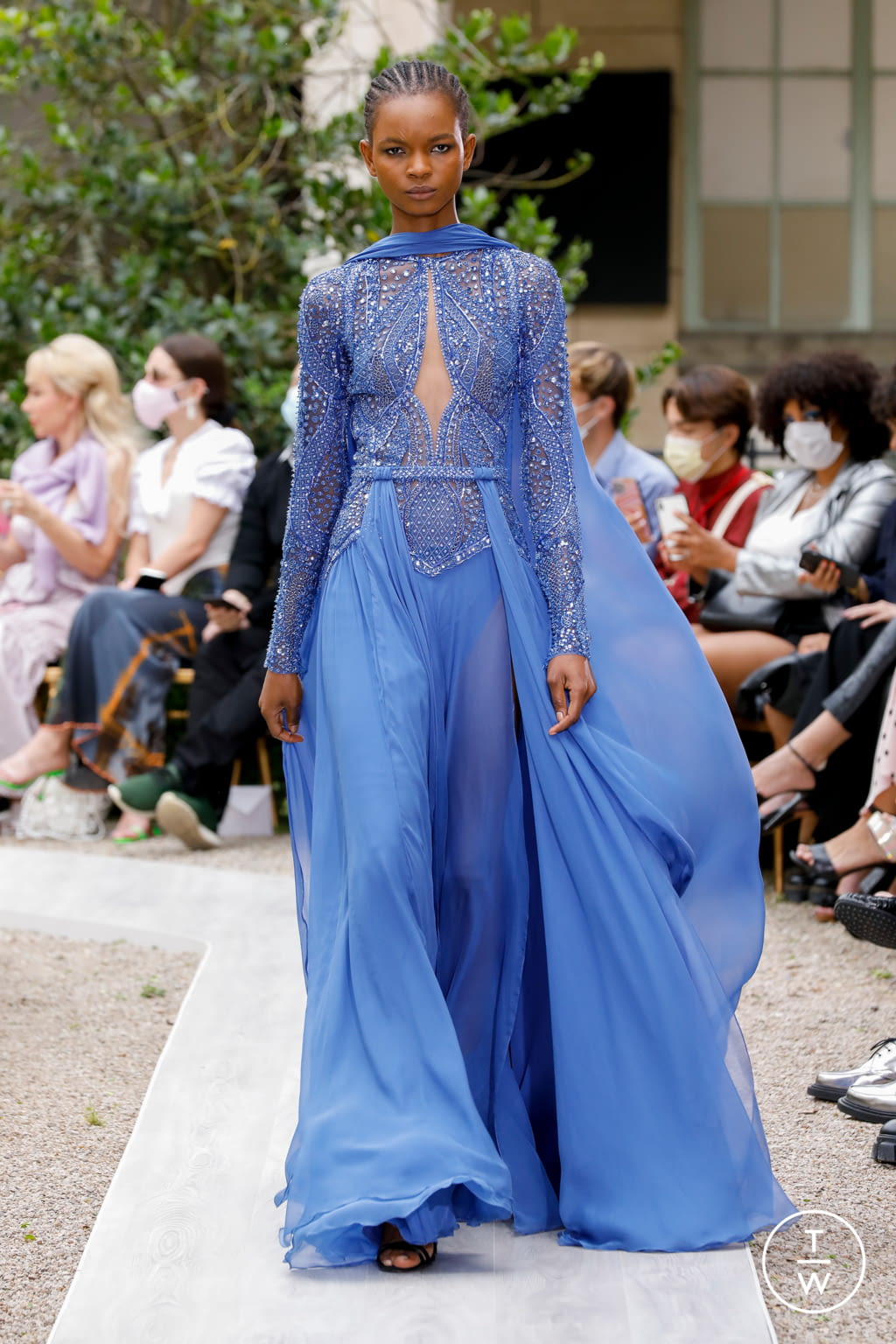 Fashion Week Paris Fall/Winter 2021 look 34 from the Zuhair Murad collection 高级定制