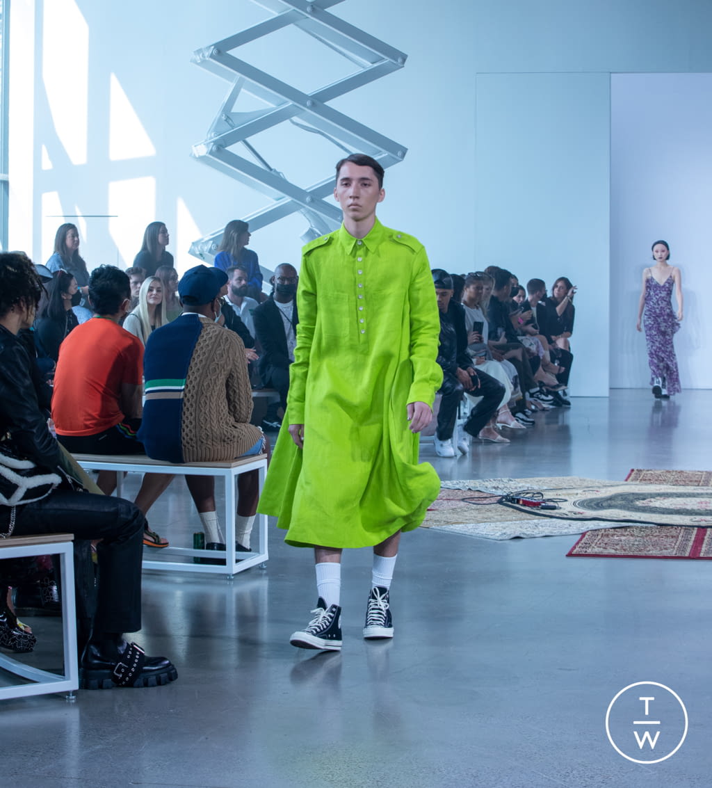 Fashion Week New York Spring/Summer 2022 look 34 from the Kenneth Nicholson collection womenswear