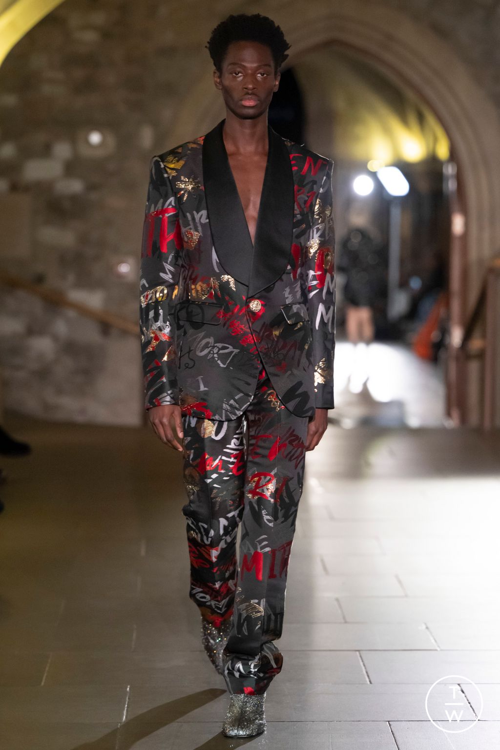 Fashion Week London Fall/Winter 2024 look 35 from the MITHRIDATE collection womenswear