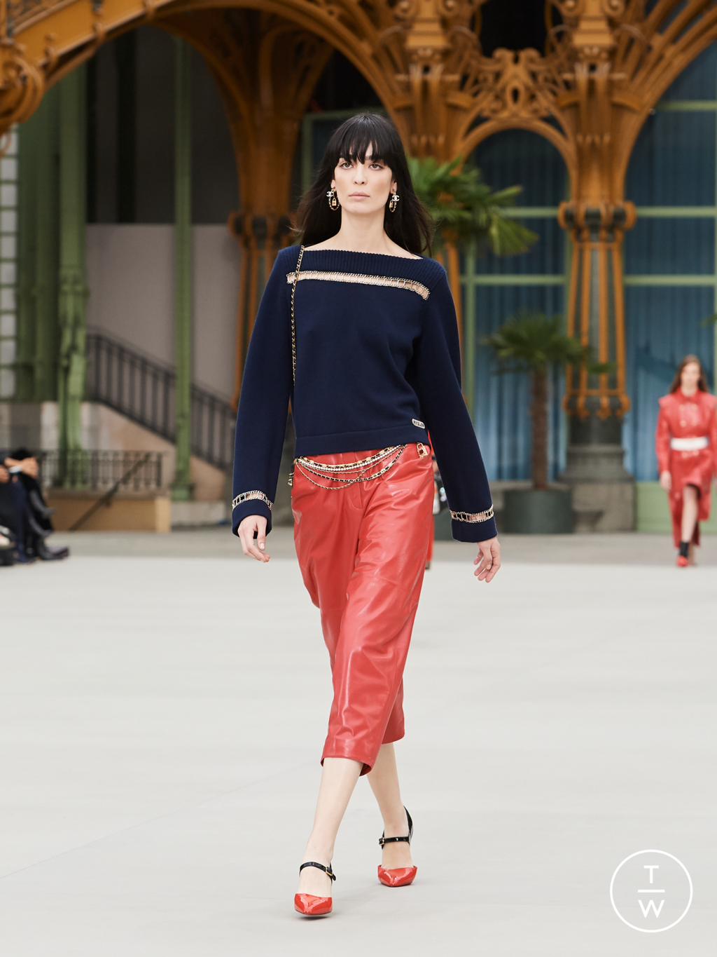 Fashion Week Paris Resort 2020 look 34 from the Chanel collection womenswear