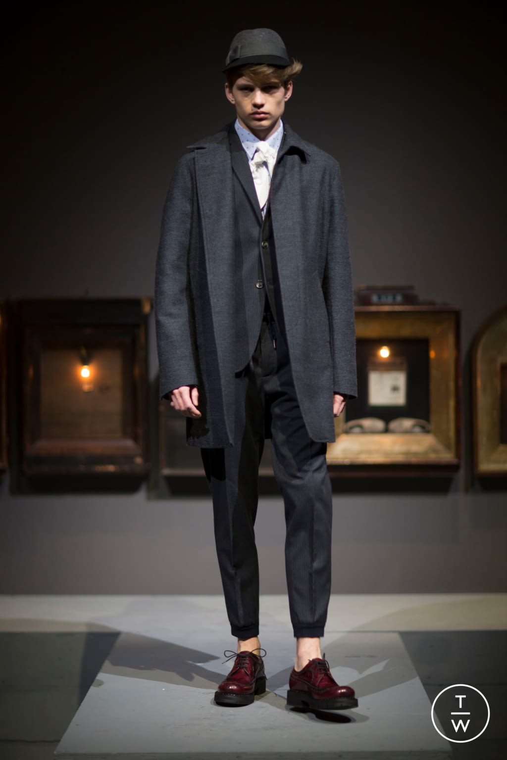 Fashion Week Milan Fall/Winter 2017 look 34 from the Antonio Marras collection menswear