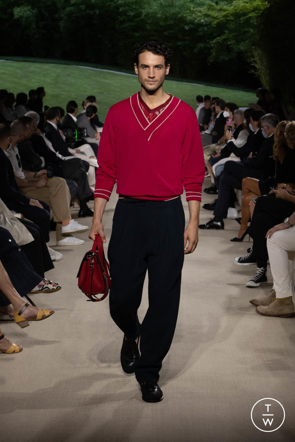 Fashion Week Milan Spring/Summer 2022 look 34 from the Giorgio Armani collection 男装