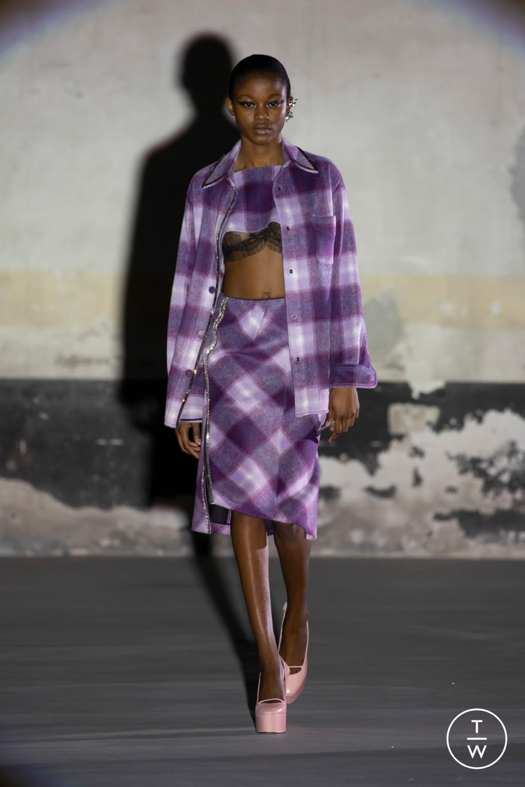 Fashion Week Milan Fall/Winter 2021 look 34 de la collection N°21 womenswear