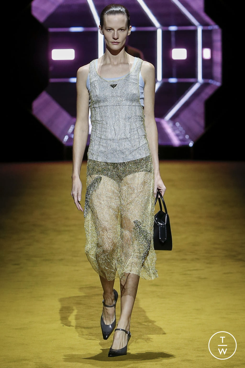 Fashion Week Milan Fall/Winter 2022 look 34 from the Prada collection womenswear
