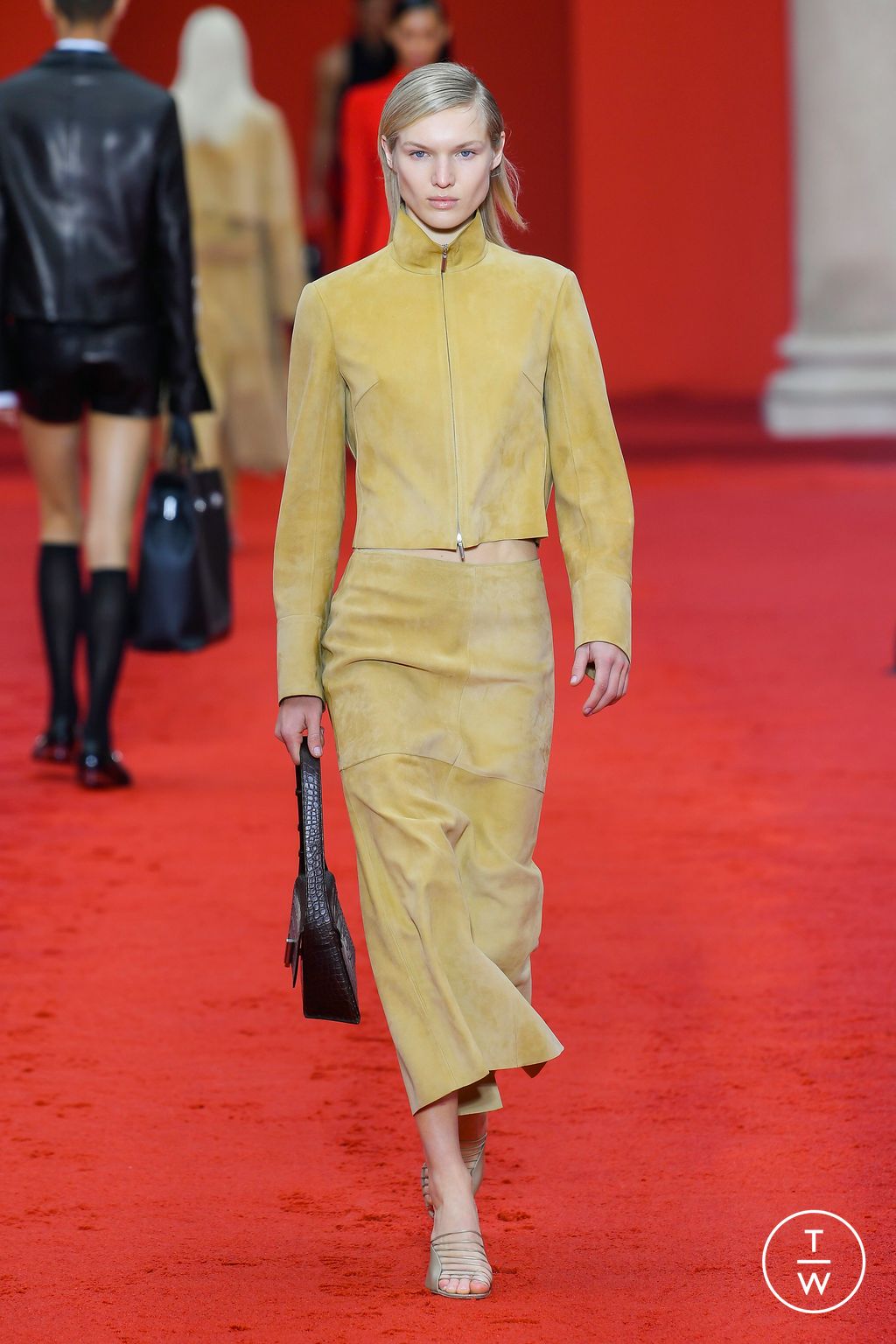Fashion Week Milan Spring/Summer 2023 look 21 from the Ferragamo collection womenswear