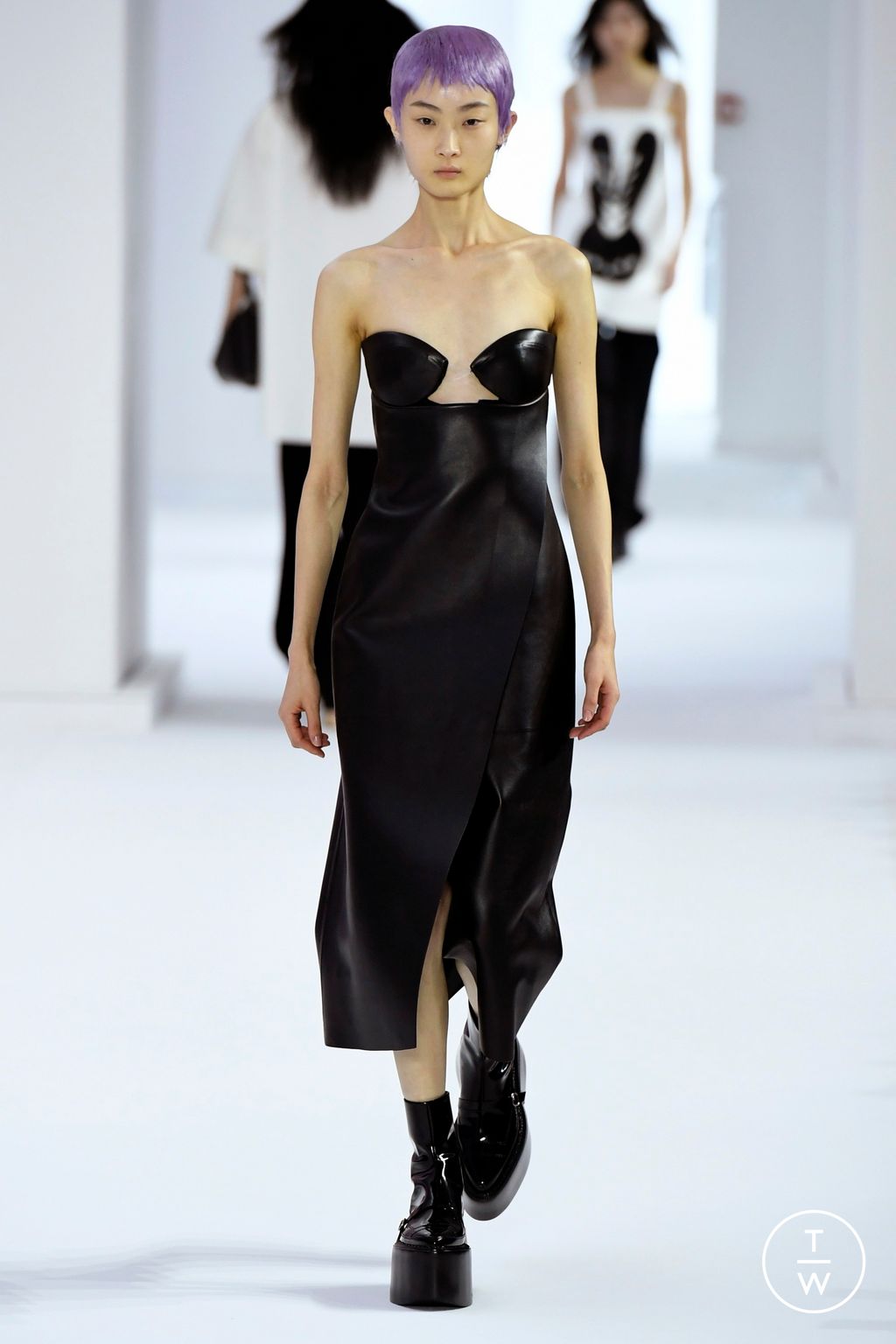 Fashion Week Paris Spring/Summer 2023 look 19 de la collection Shang Xia womenswear