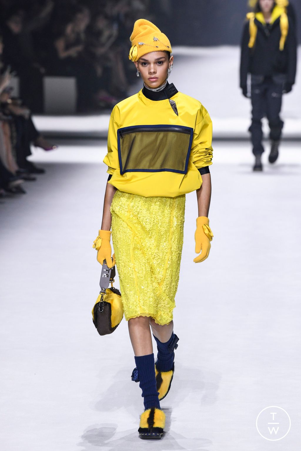 Fashion Week New York Resort 2023 look 19 from the Fendi collection womenswear