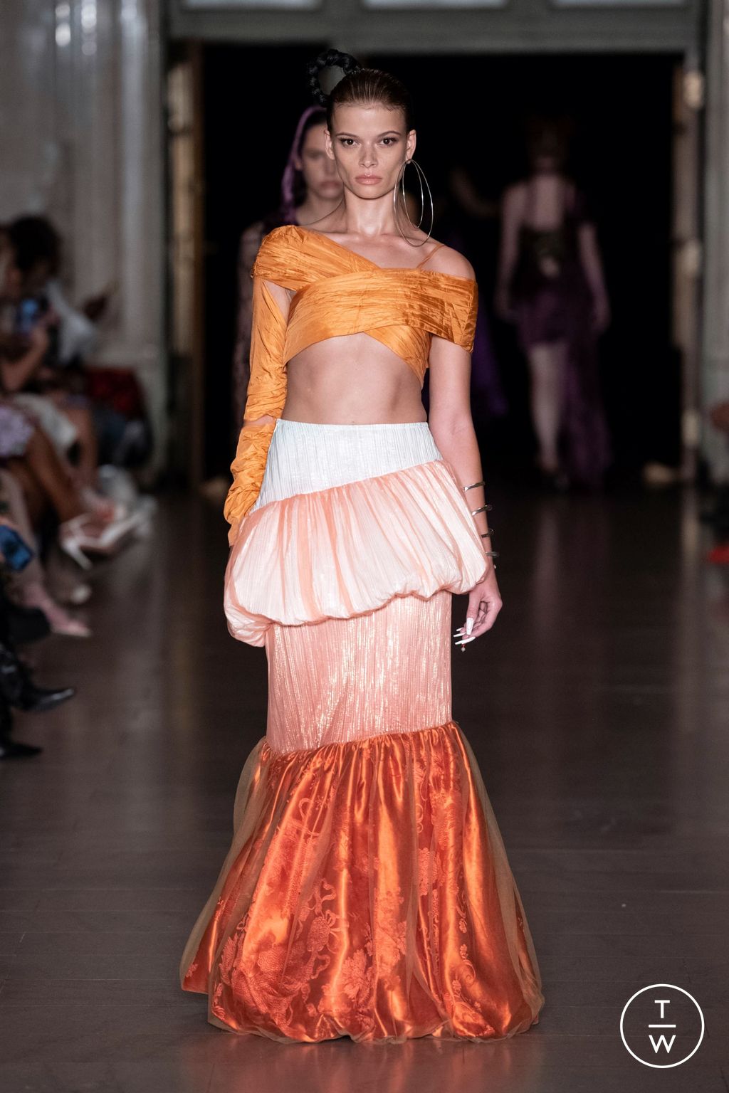 Fashion Week New York Spring/Summer 2023 look 38 from the Kim Shui collection 女装