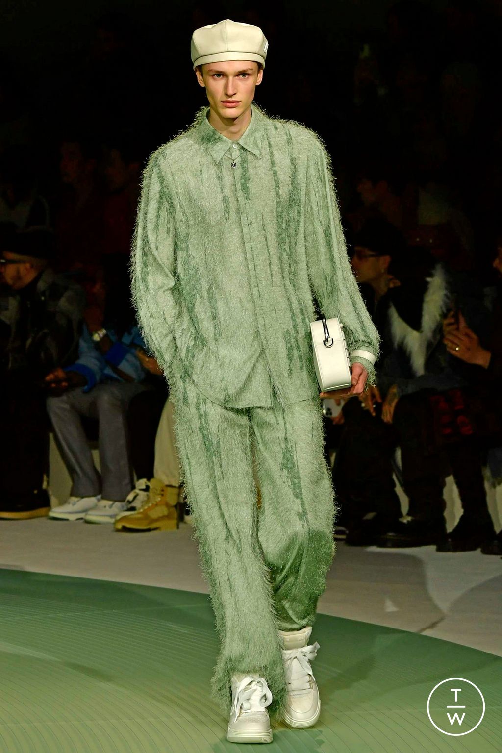 Fashion Week Paris Fall/Winter 2023 look 27 from the Amiri collection 男装