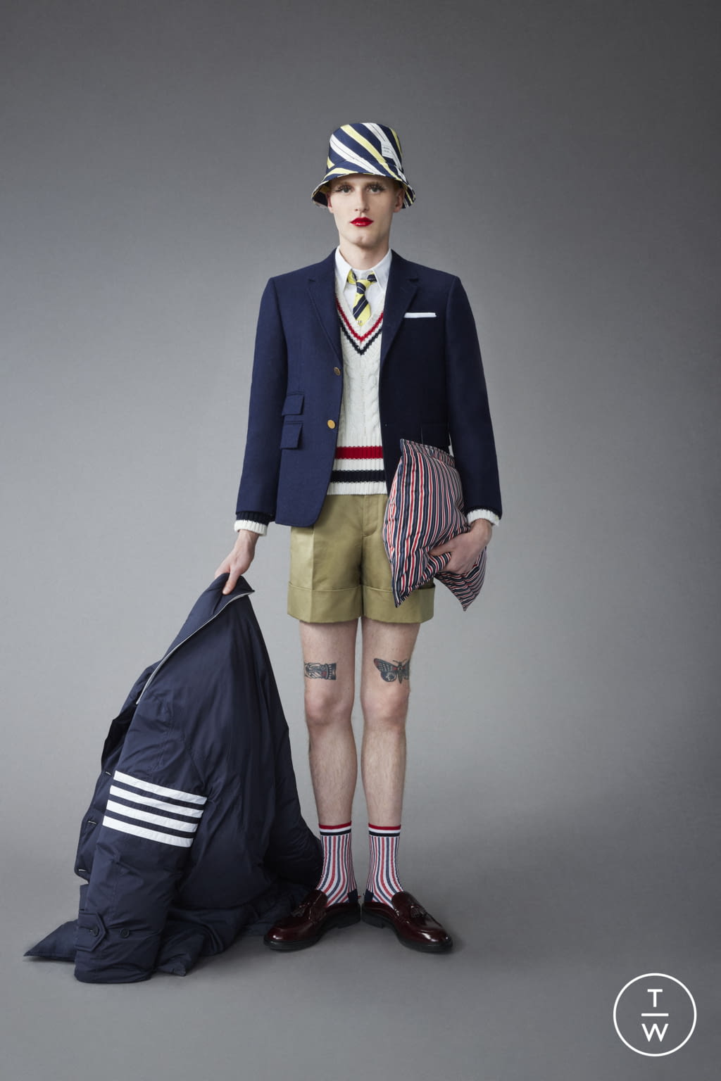 Fashion Week Paris Pre-Fall 2022 look 38 from the Thom Browne collection 男装