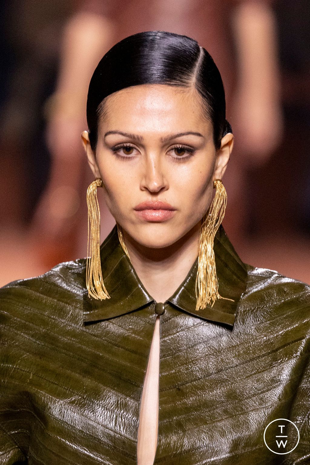 Fashion Week Milan Fall/Winter 2025 look 101 from the Fendi collection womenswear accessories