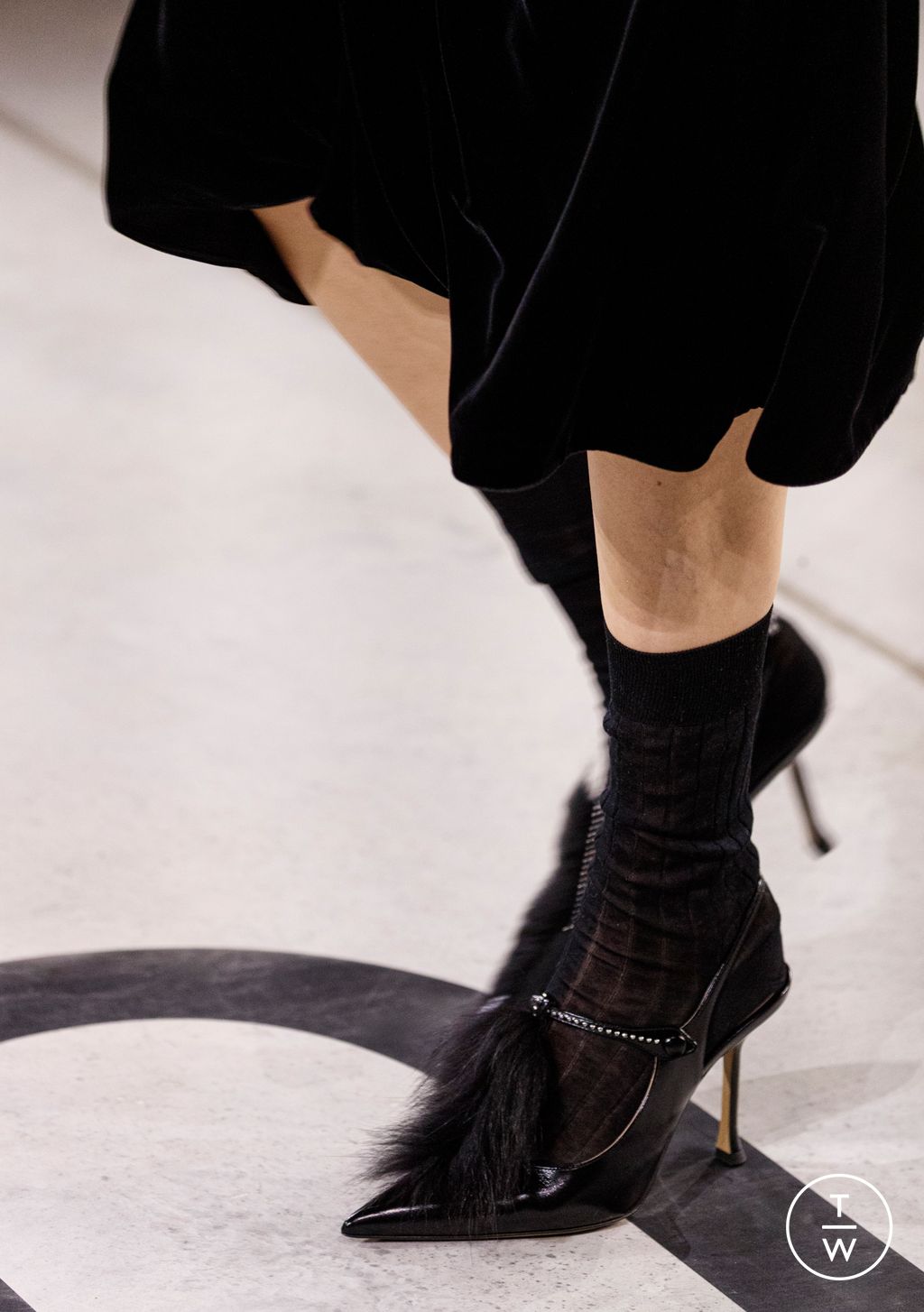 Fashion Week Milan Fall/Winter 2026 look 45 from the Fendi collection 女装配饰