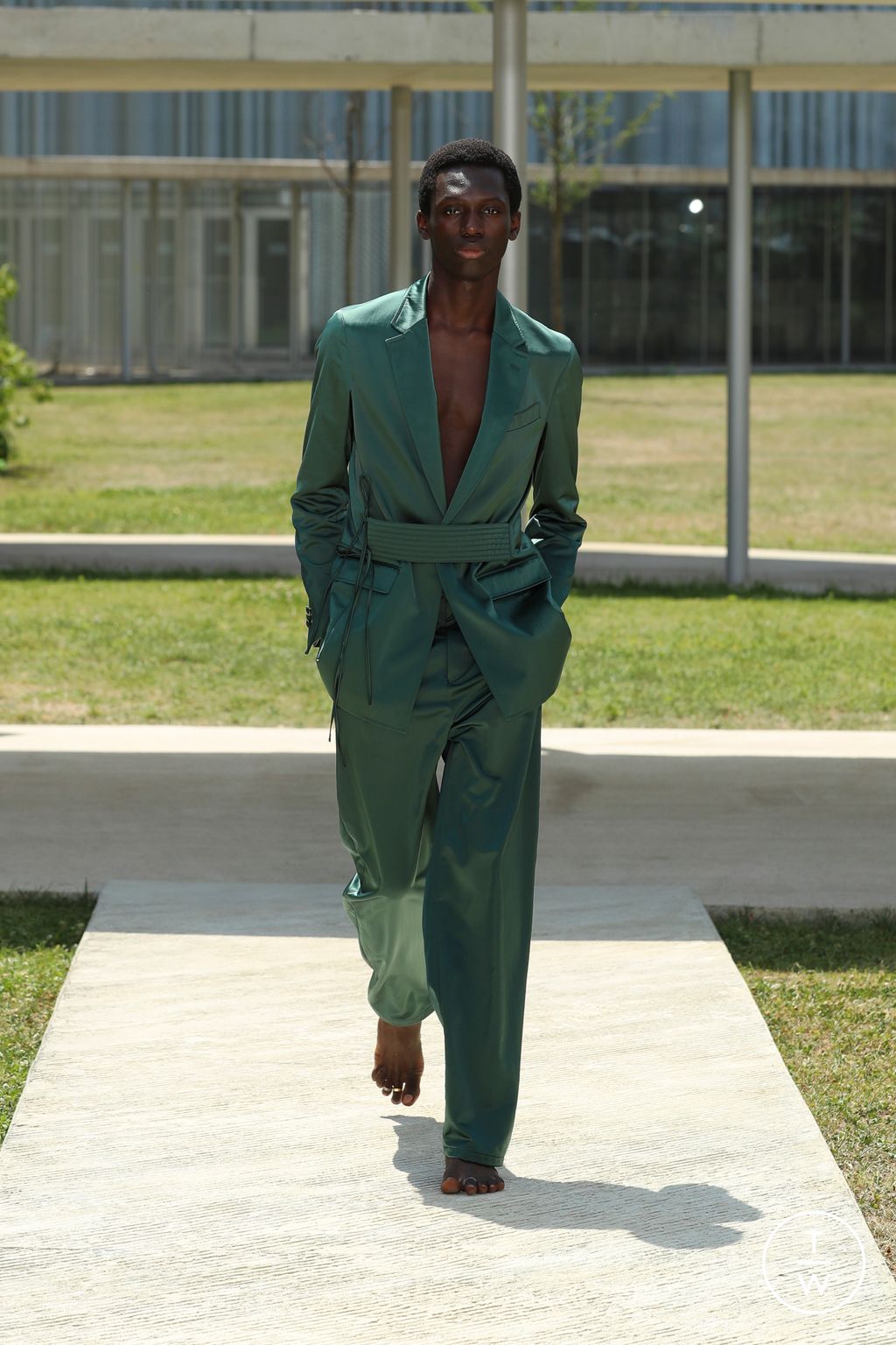 Fashion Week Milan Spring/Summer 2023 look 35 from the Etro collection menswear