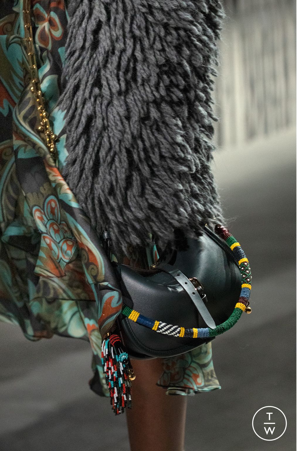 Fashion Week Milan Fall/Winter 2025 look 35 de la collection Etro womenswear accessories