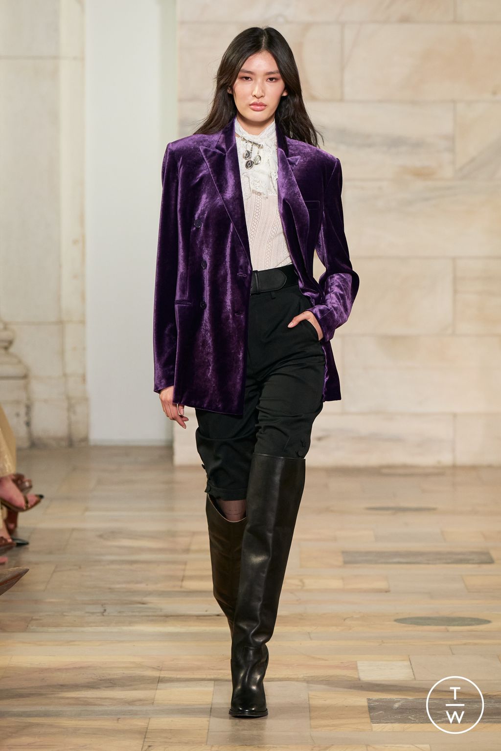 Fashion Week New York Fall/Winter 2025 look 35 from the Ralph Lauren collection womenswear