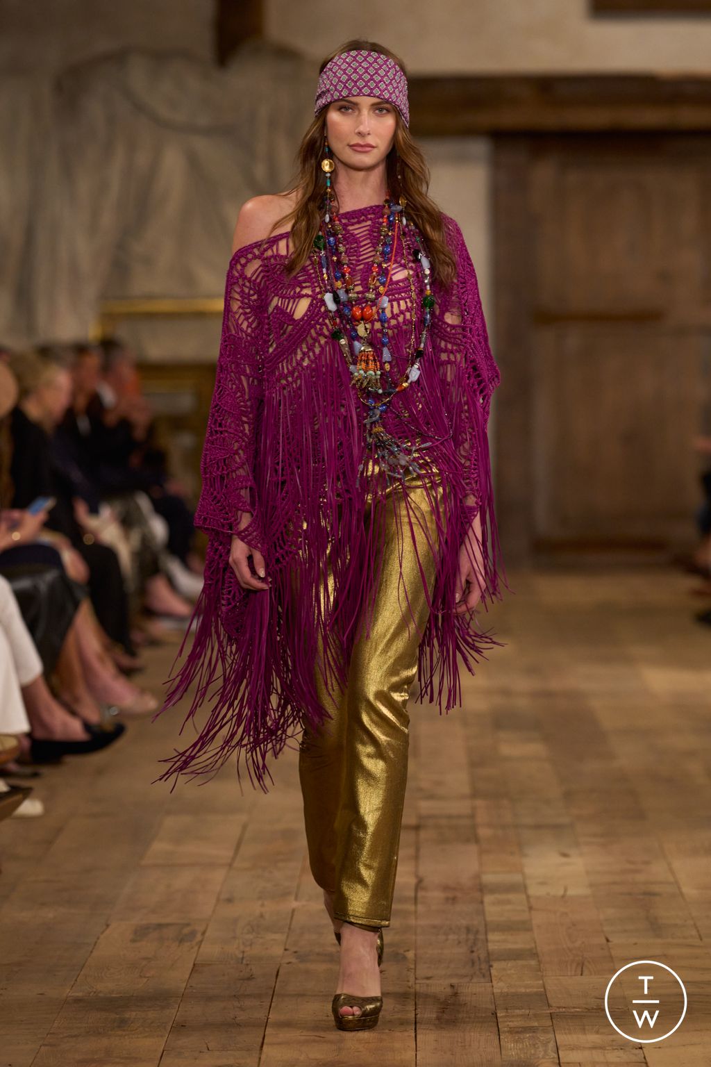 Fashion Week New York Spring/Summer 2024 look 35 from the Ralph Lauren collection womenswear