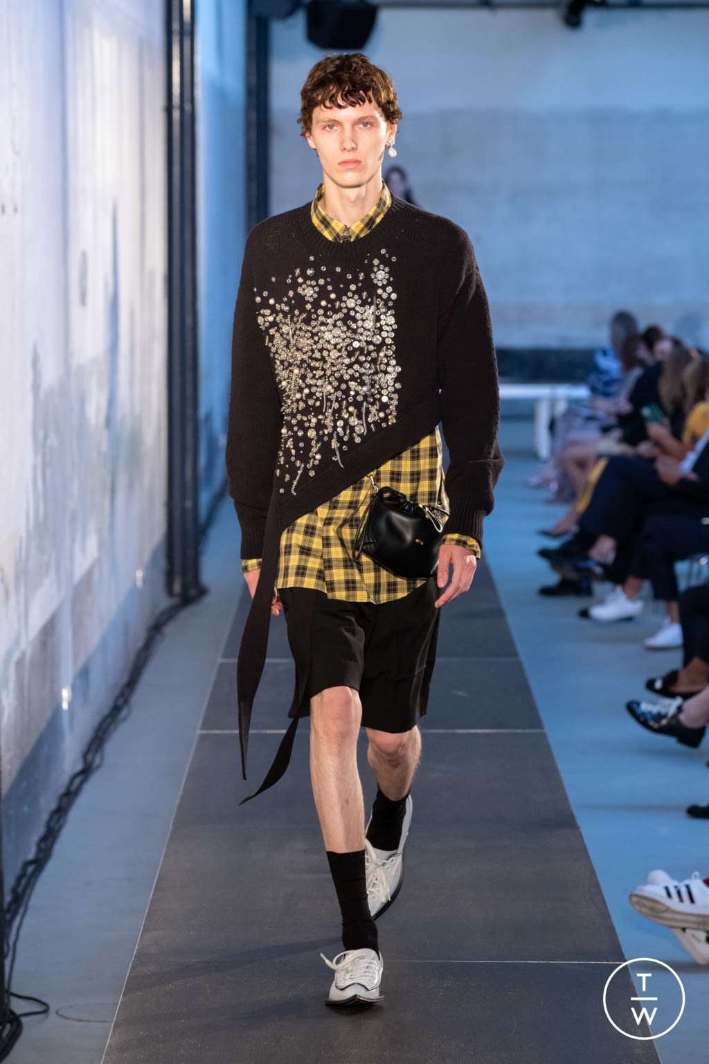 Fashion Week Milan Spring/Summer 2021 look 35 de la collection N°21 womenswear