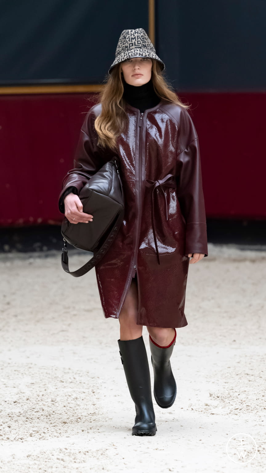 Fashion Week Paris Fall/Winter 2021 look 35 from the Longchamp collection womenswear