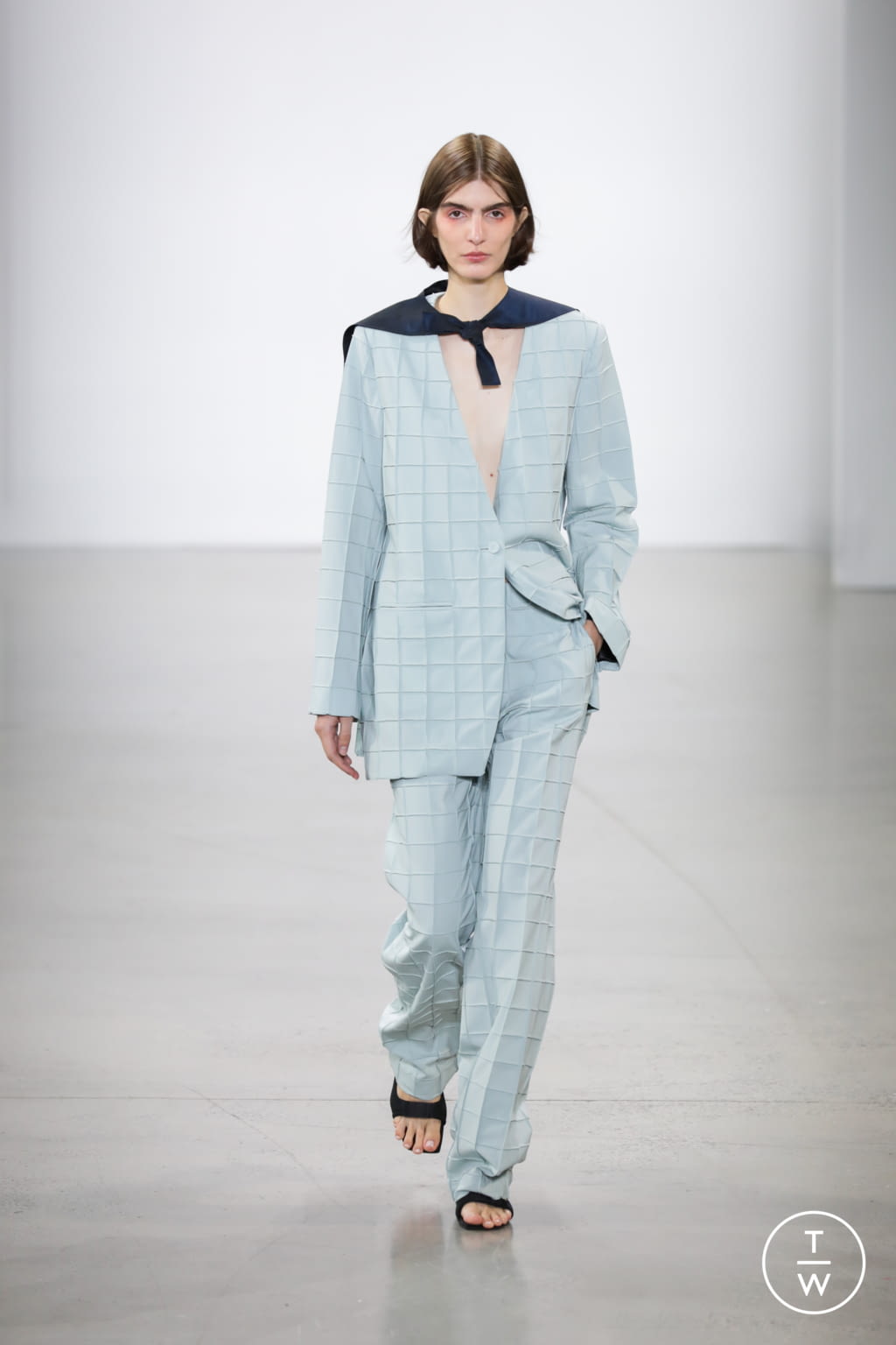 Fashion Week New York Spring/Summer 2022 look 35 from the Bevza collection 女装
