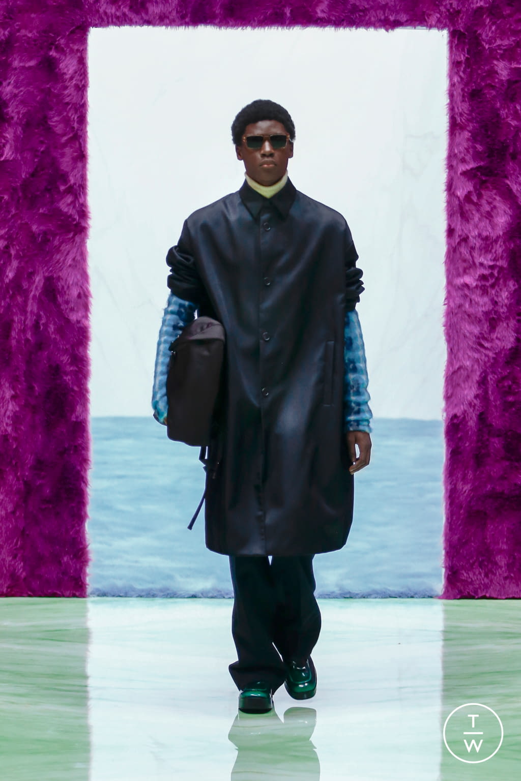 Fashion Week Milan Fall/Winter 2021 look 35 from the Prada collection menswear