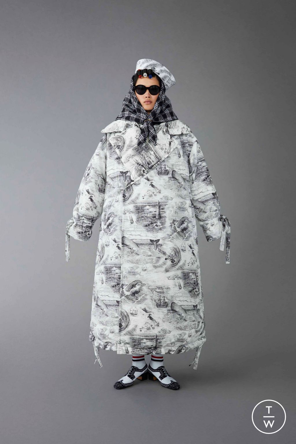 Fashion Week Paris Pre-Fall 2023 look 35 from the Thom Browne collection womenswear