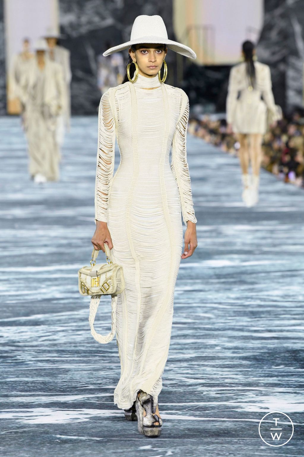 Fashion Week Paris Spring/Summer 2023 look 31 from the Balmain collection 女装