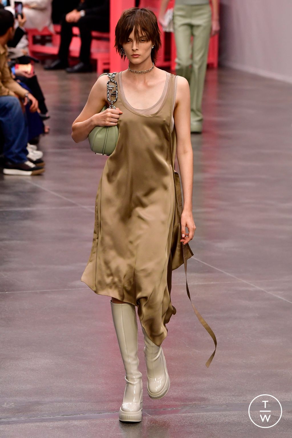 Fashion Week Milan Spring/Summer 2023 look 9 from the Fendi collection 女装