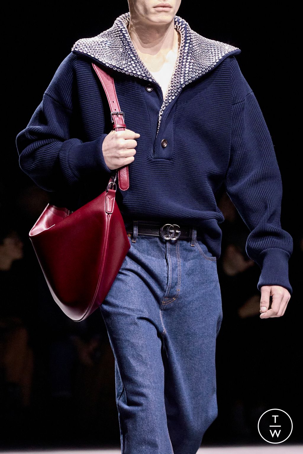 Fashion Week Milan Fall/Winter 2024 look 38 from the Gucci collection 男装配饰