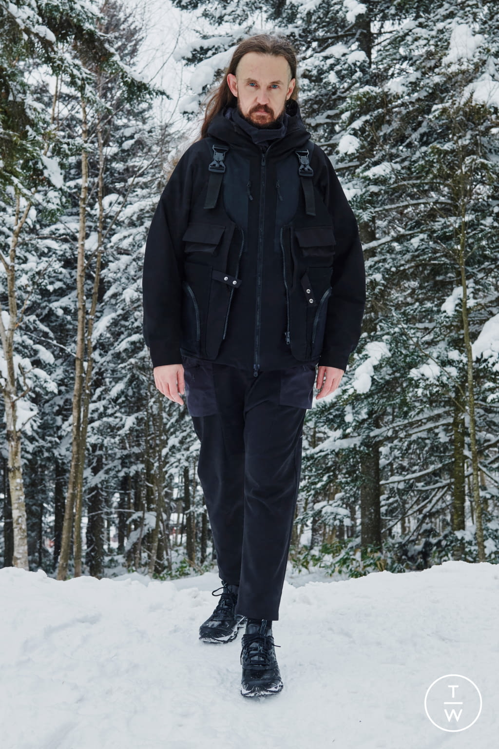 Fashion Week Paris Fall/Winter 2021 look 36 from the White Mountaineering collection menswear