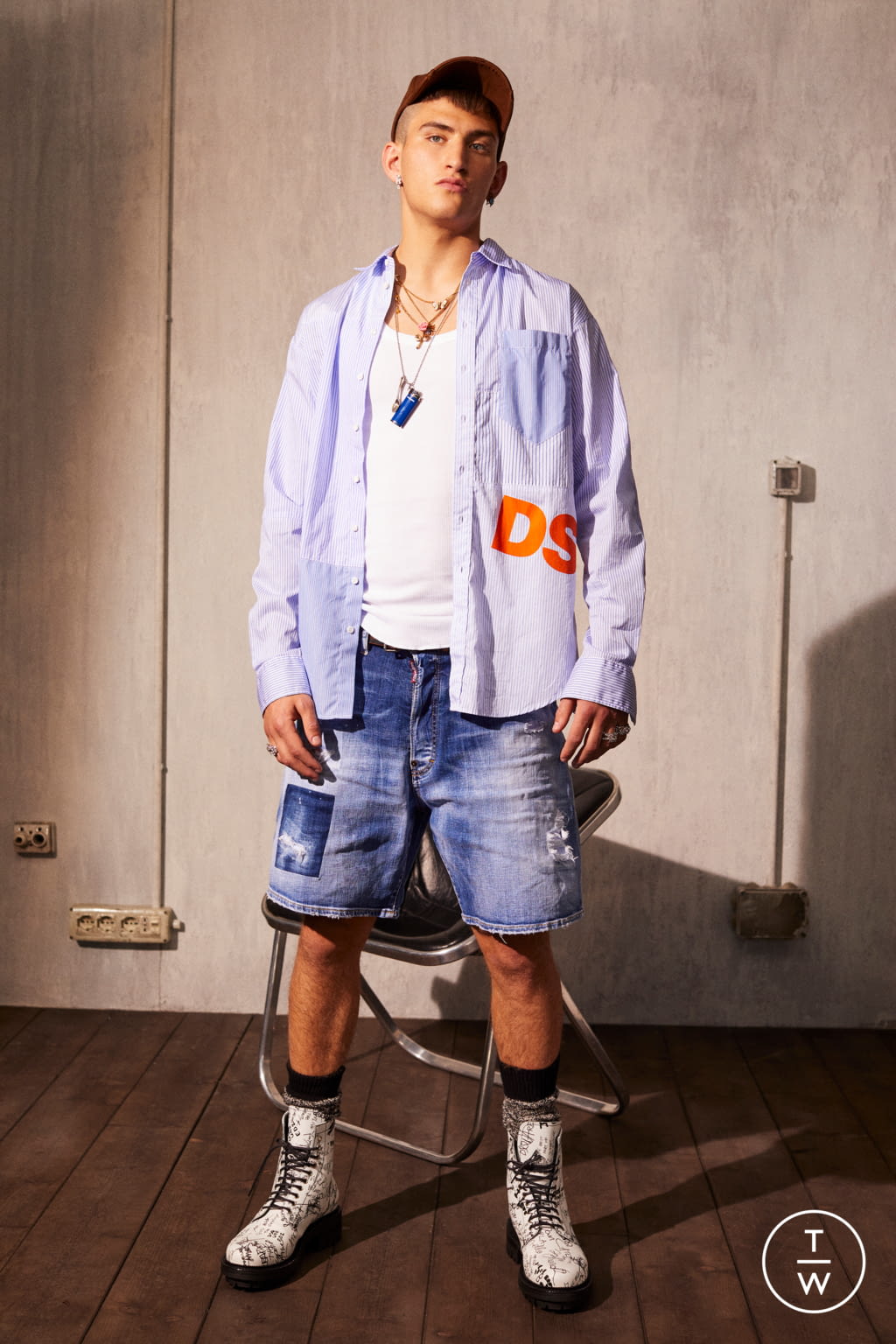 Fashion Week Milan Resort 2022 look 36 from the Dsquared2 collection menswear