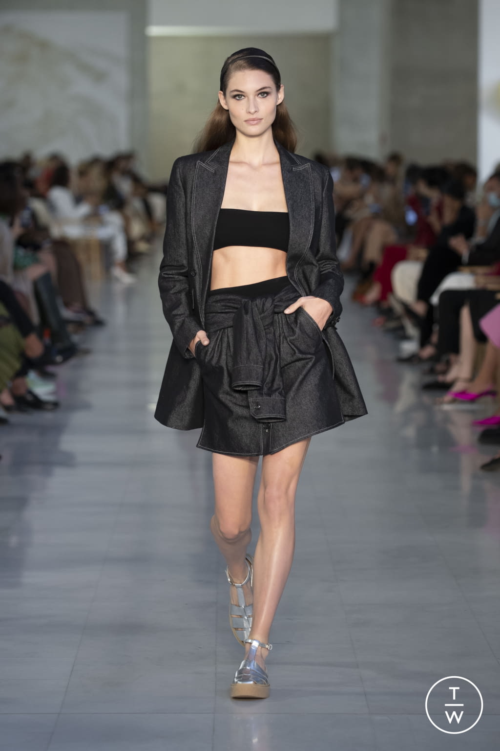 Fashion Week Milan Spring/Summer 2022 look 36 from the Max Mara collection womenswear