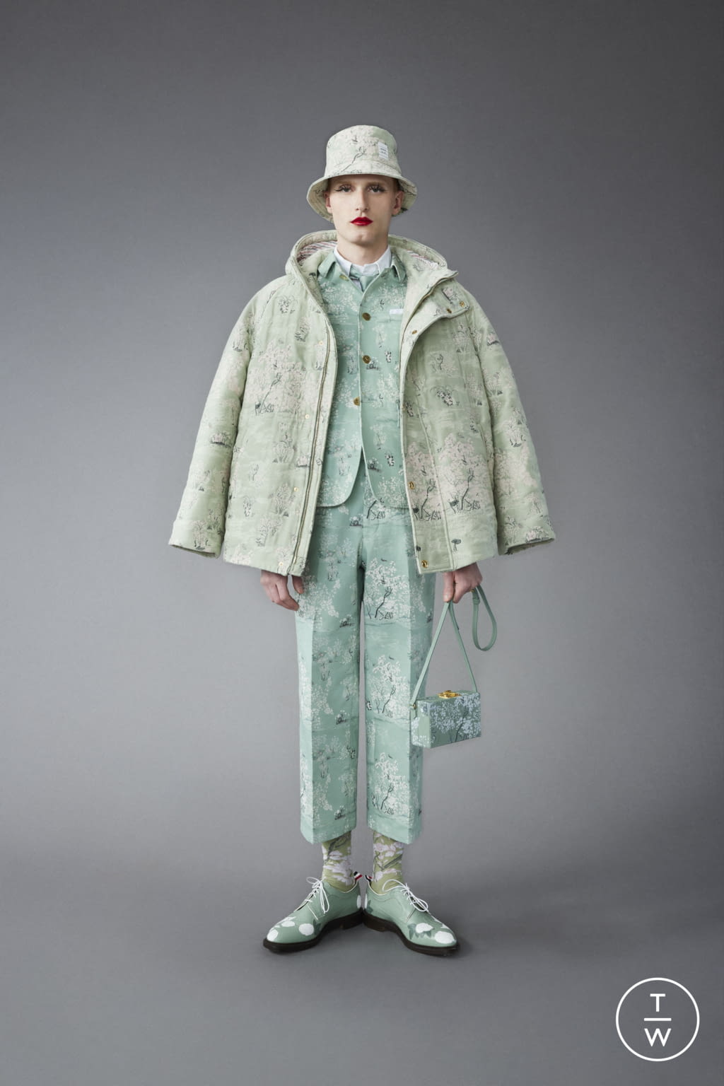 Fashion Week Paris Pre-Fall 2022 look 40 from the Thom Browne collection menswear