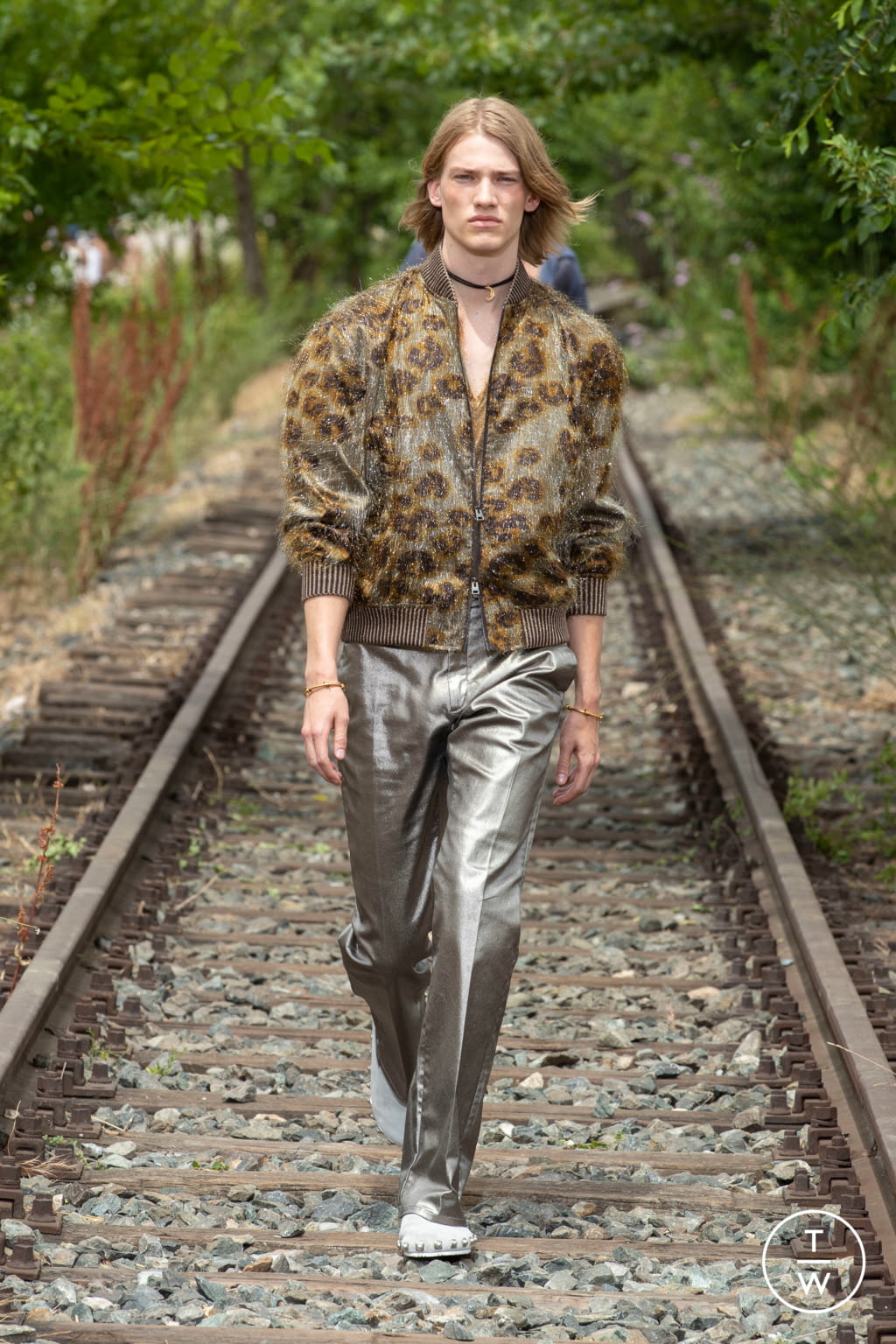 Fashion Week Milan Spring/Summer 2022 look 36 from the Etro collection 男装