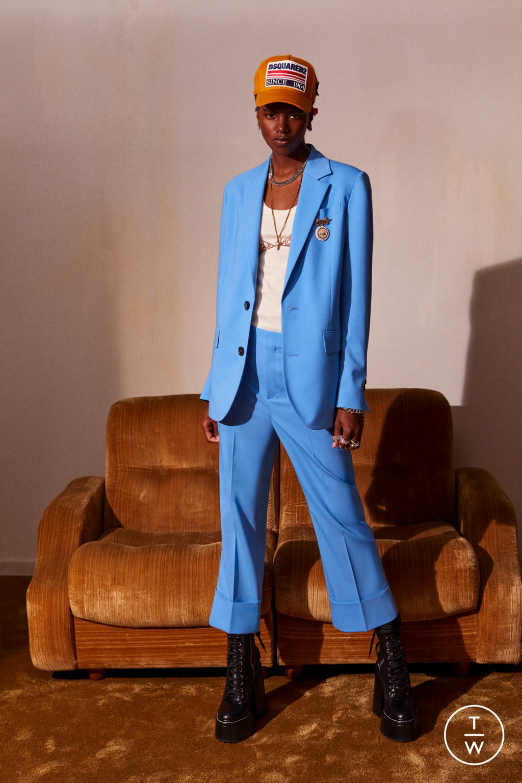 Fashion Week Milan Resort 2022 look 36 from the Dsquared2 collection womenswear