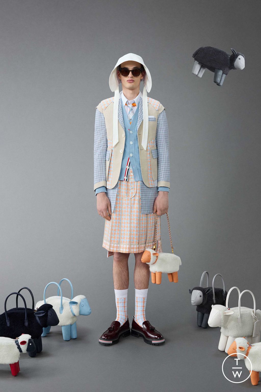 Fashion Week New York Resort 2024 look 36 from the Thom Browne collection menswear