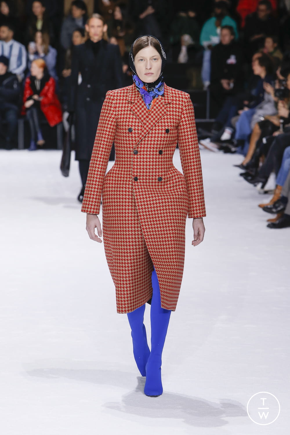 Fashion Week Paris Fall/Winter 2018 look 36 from the Balenciaga collection 女装