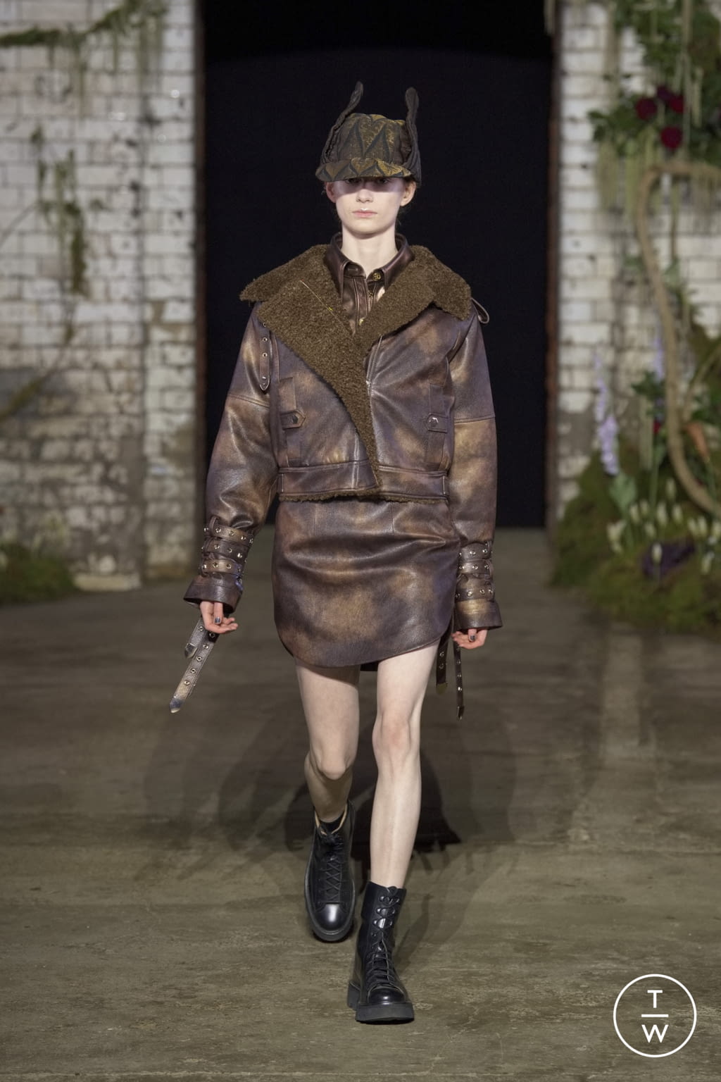 Fashion Week London Fall/Winter 2022 look 36 from the MITHRIDATE collection 女装