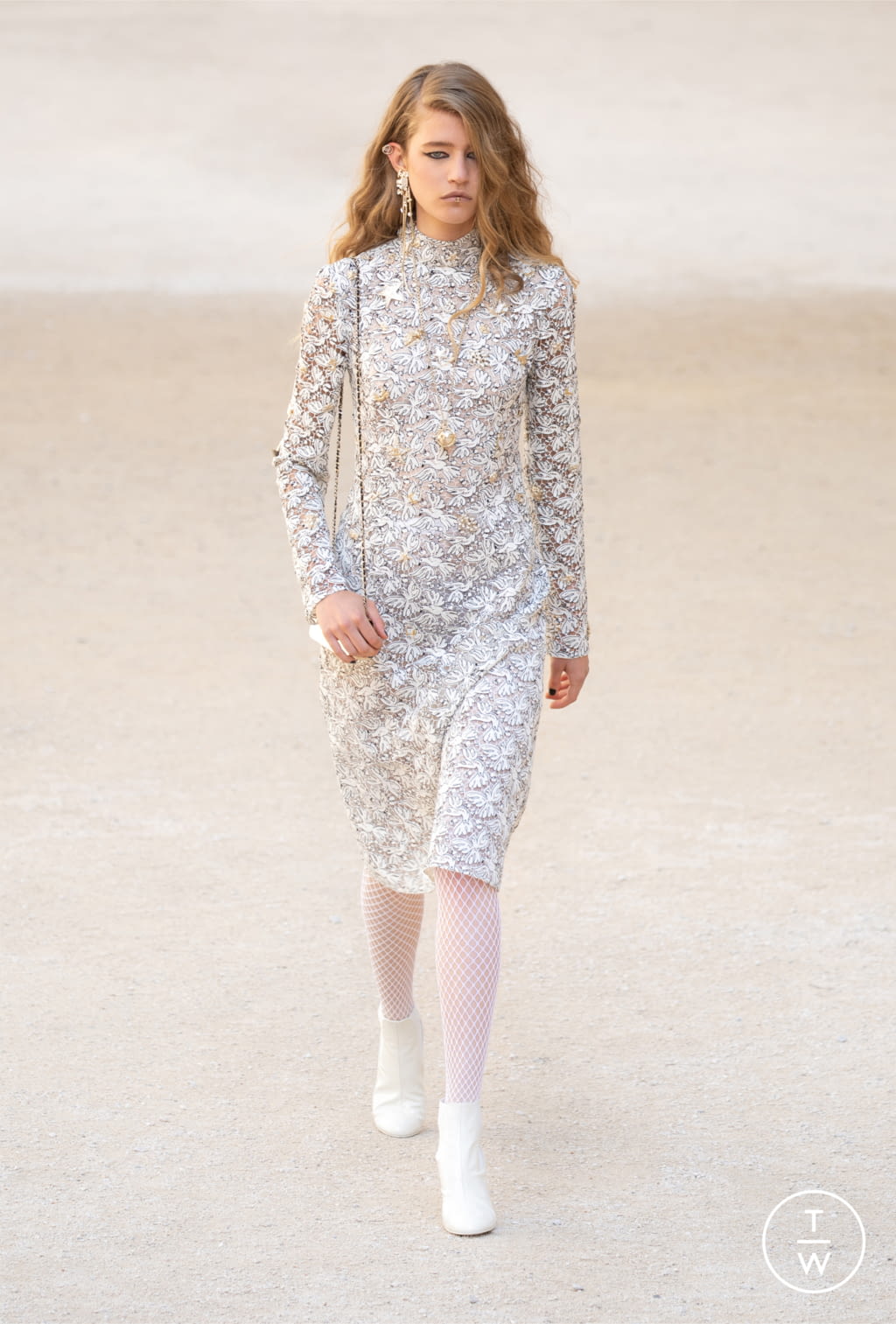 Fashion Week Paris Resort 2022 look 36 from the Chanel collection womenswear