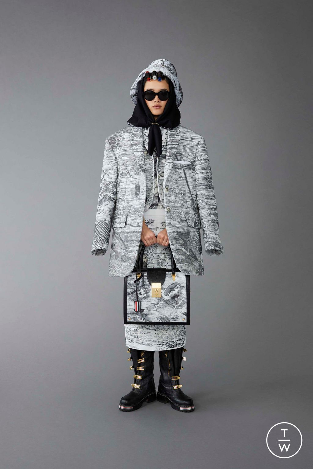Fashion Week Paris Pre-Fall 2023 look 36 from the Thom Browne collection womenswear