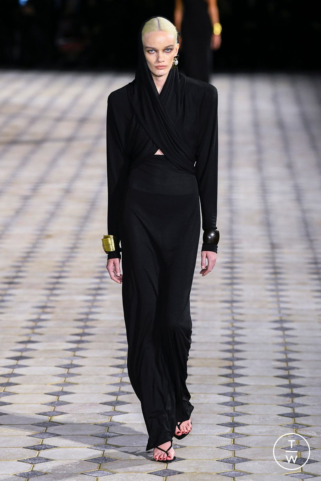 Fashion Week Paris Spring/Summer 2023 look 39 from the Saint Laurent collection womenswear