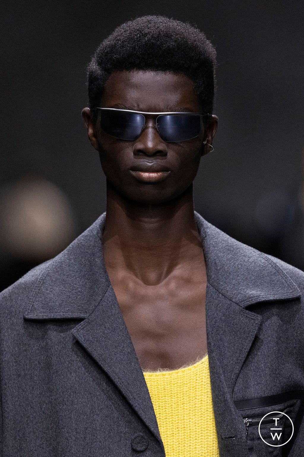Fashion Week Paris Fall/Winter 2024 look 24 from the Fendi collection 男装配饰