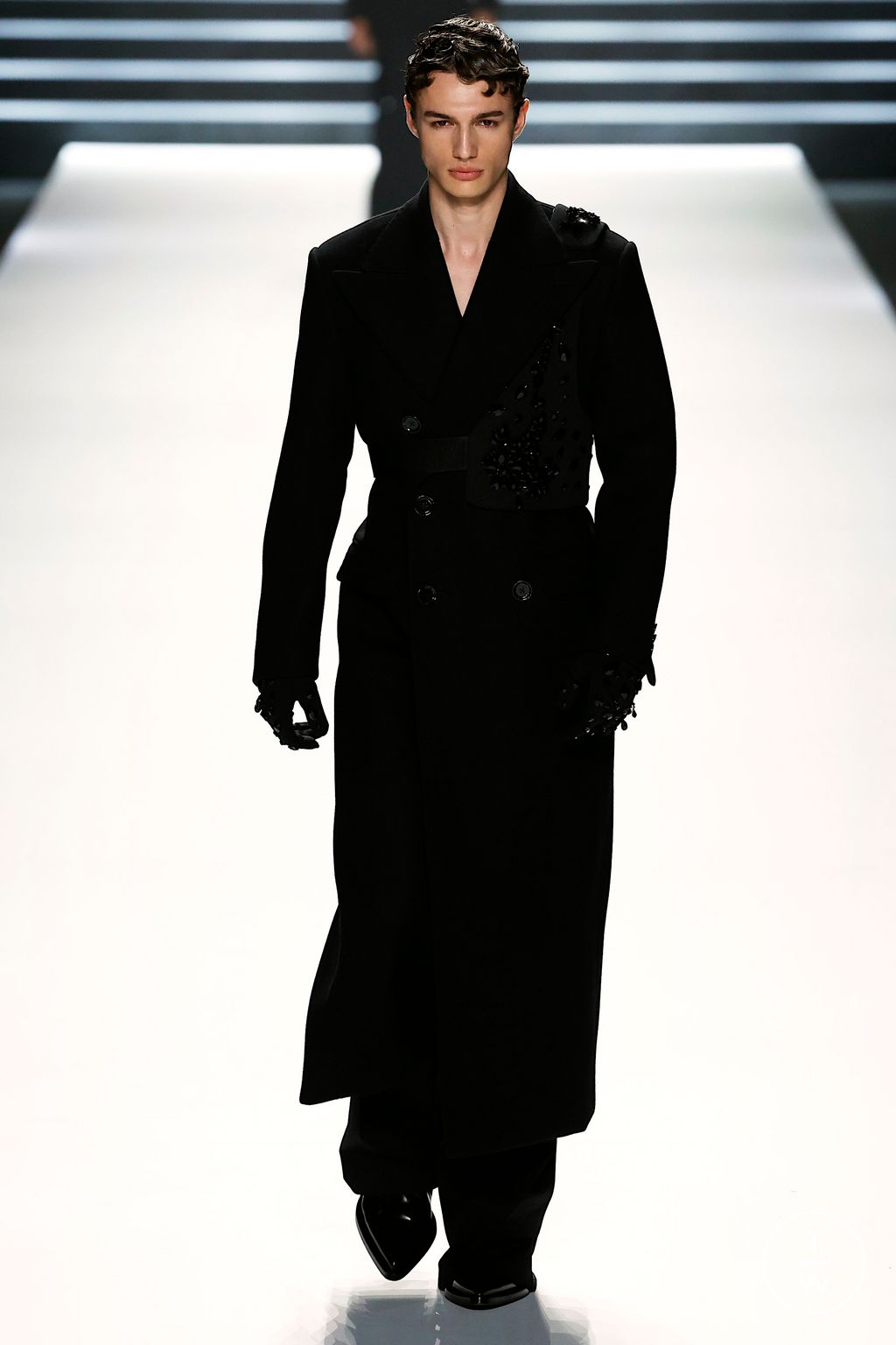 Fashion Week Milan Fall/Winter 2023 look 33 from the Dolce & Gabbana collection menswear