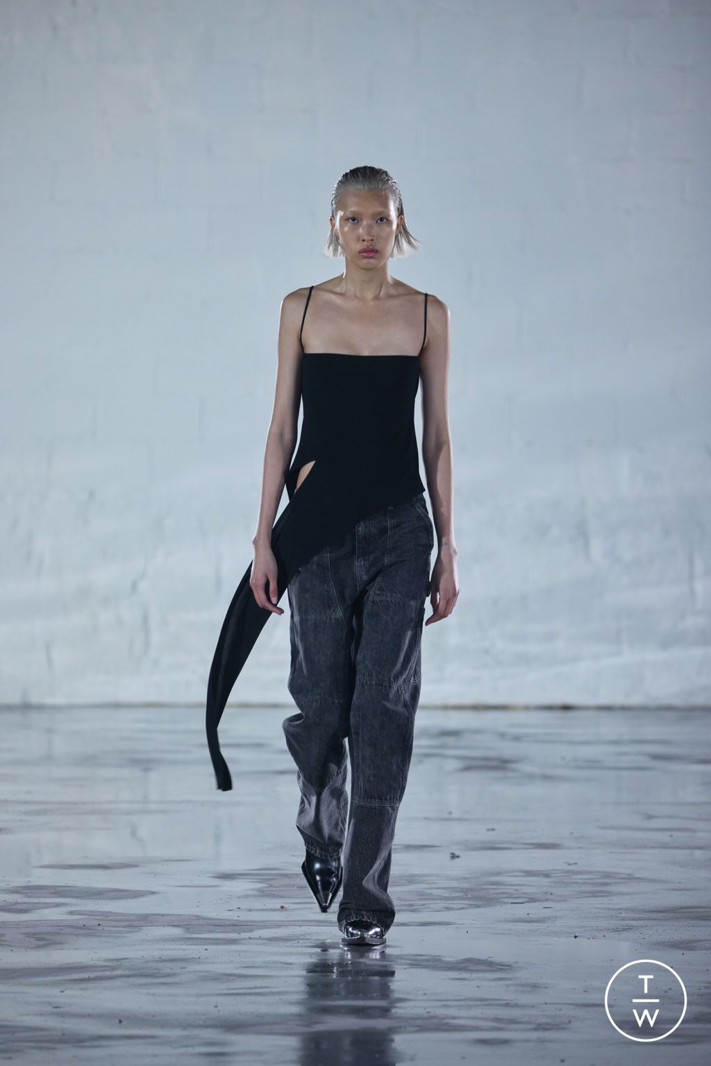 Fashion Week New York Fall/Winter 2023 look 34 from the Helmut Lang collection womenswear