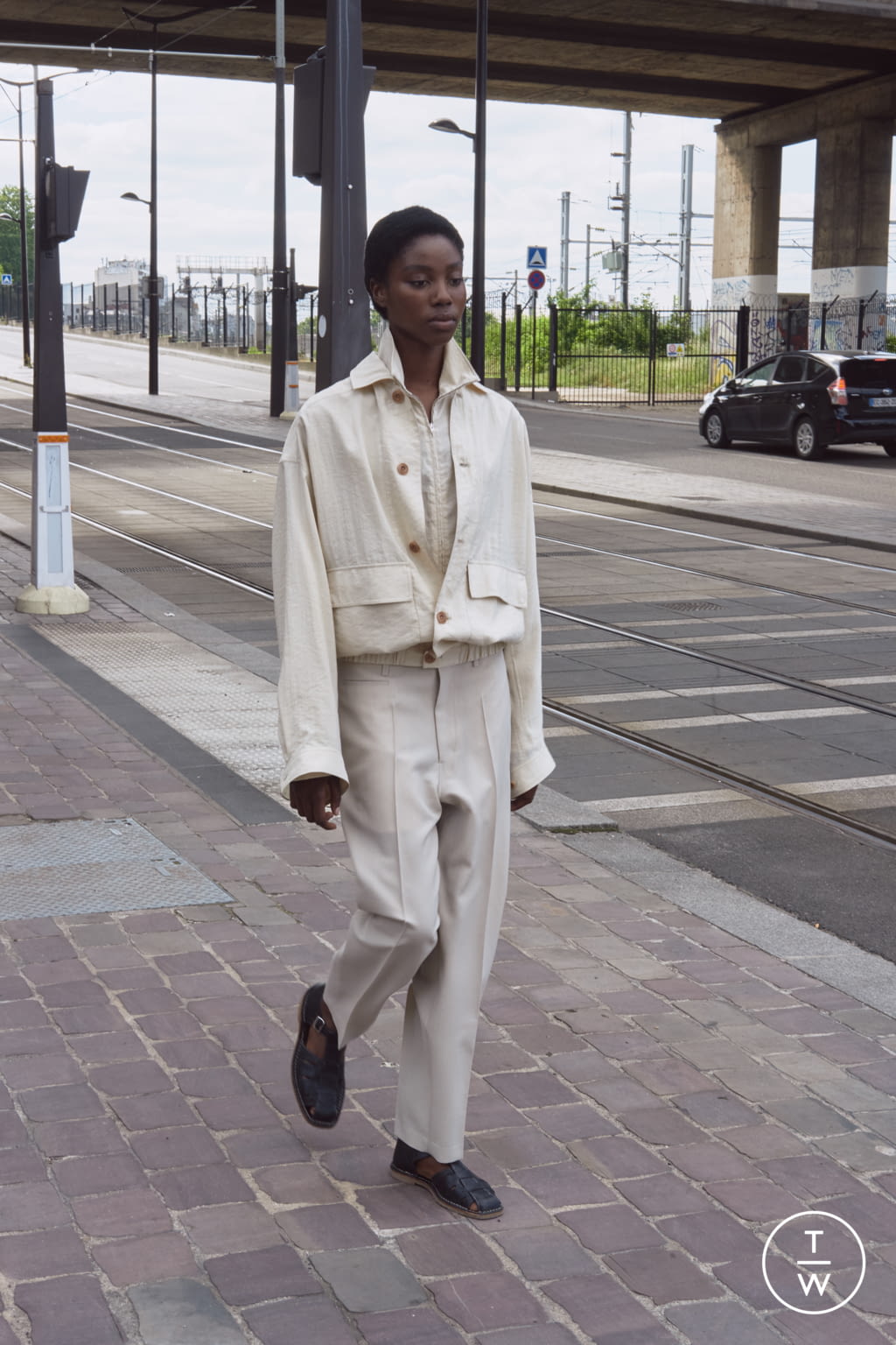 Fashion Week Paris Spring/Summer 2019 look 37 from the Lemaire collection menswear