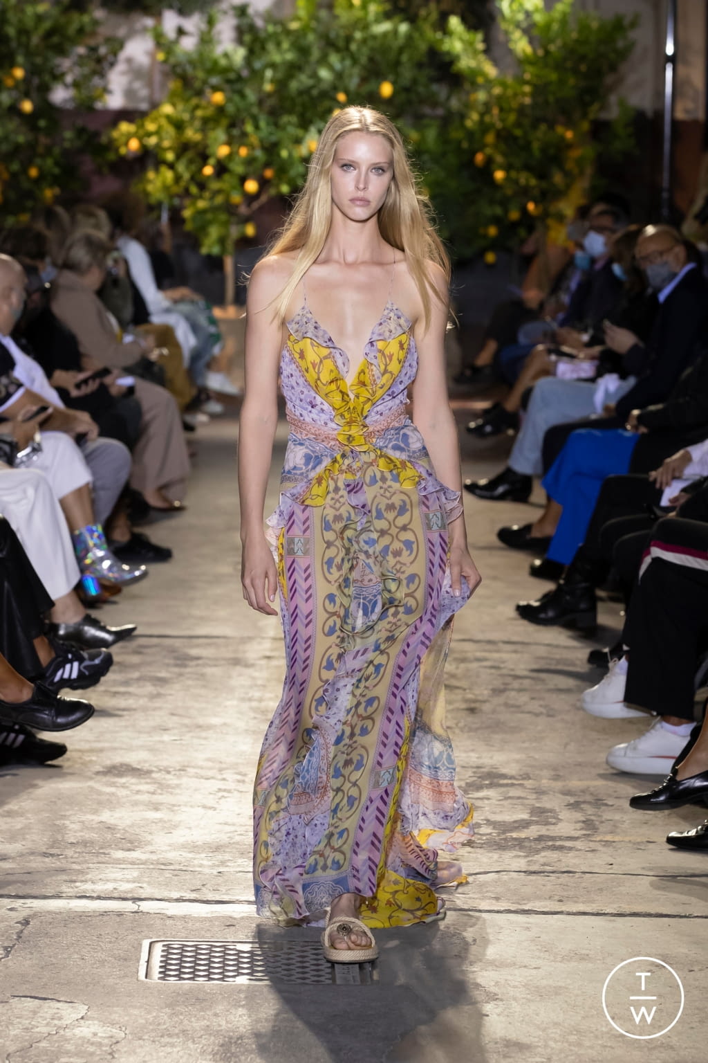 Fashion Week Milan Spring/Summer 2021 look 37 from the Etro collection womenswear